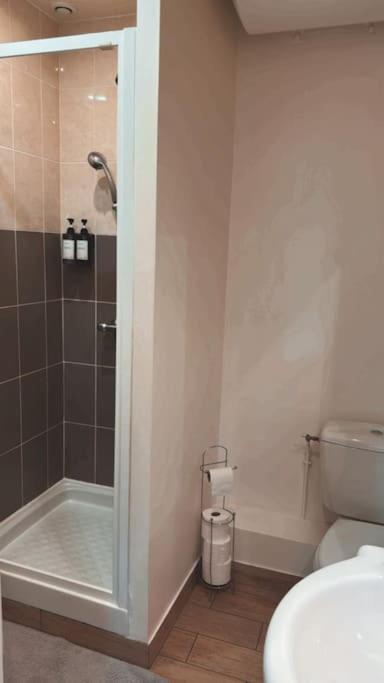 Beautiful F2 Apartment 5 Stops By Train From Paris Moret-sur-Loing Luaran gambar